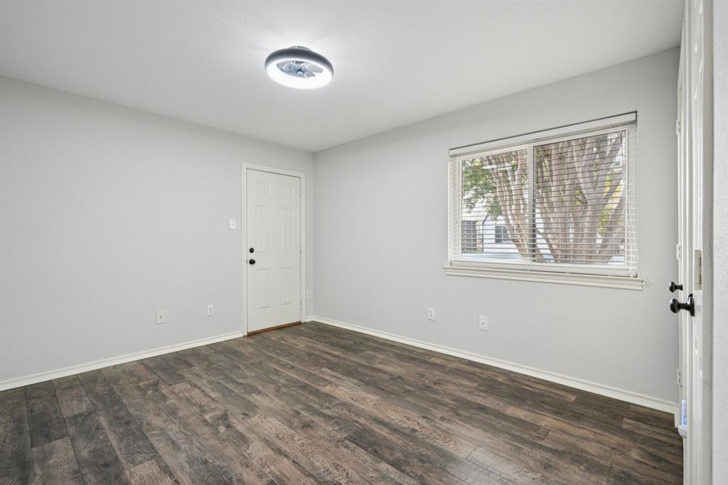 10072 Manor Way - Photo 18