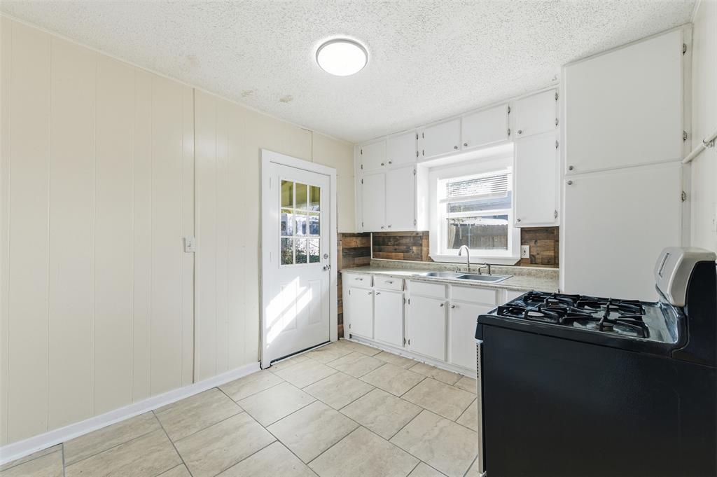 509 E 3rd Street - Photo 29