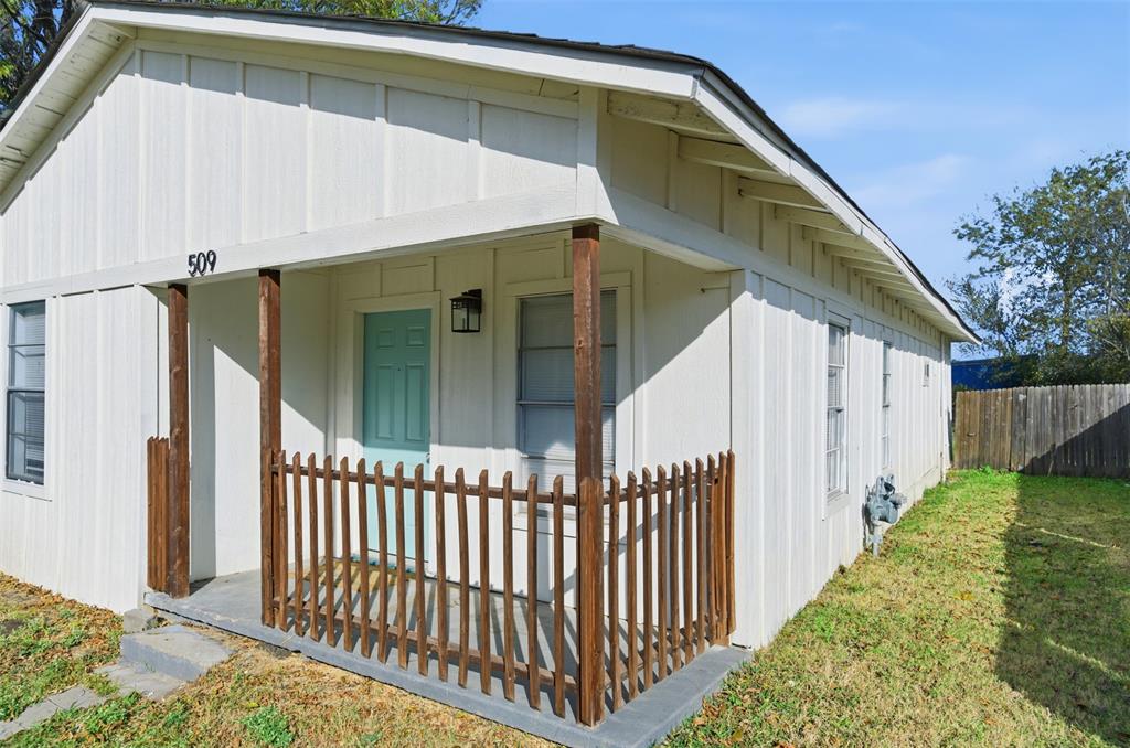 509 E 3rd Street - Photo 3