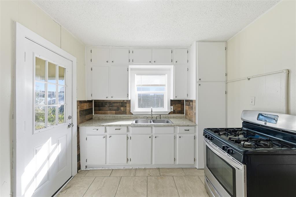 509 E 3rd Street - Photo 31