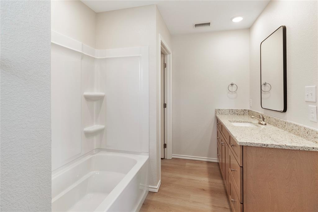 811 Bella Boulevard - Photo 10
