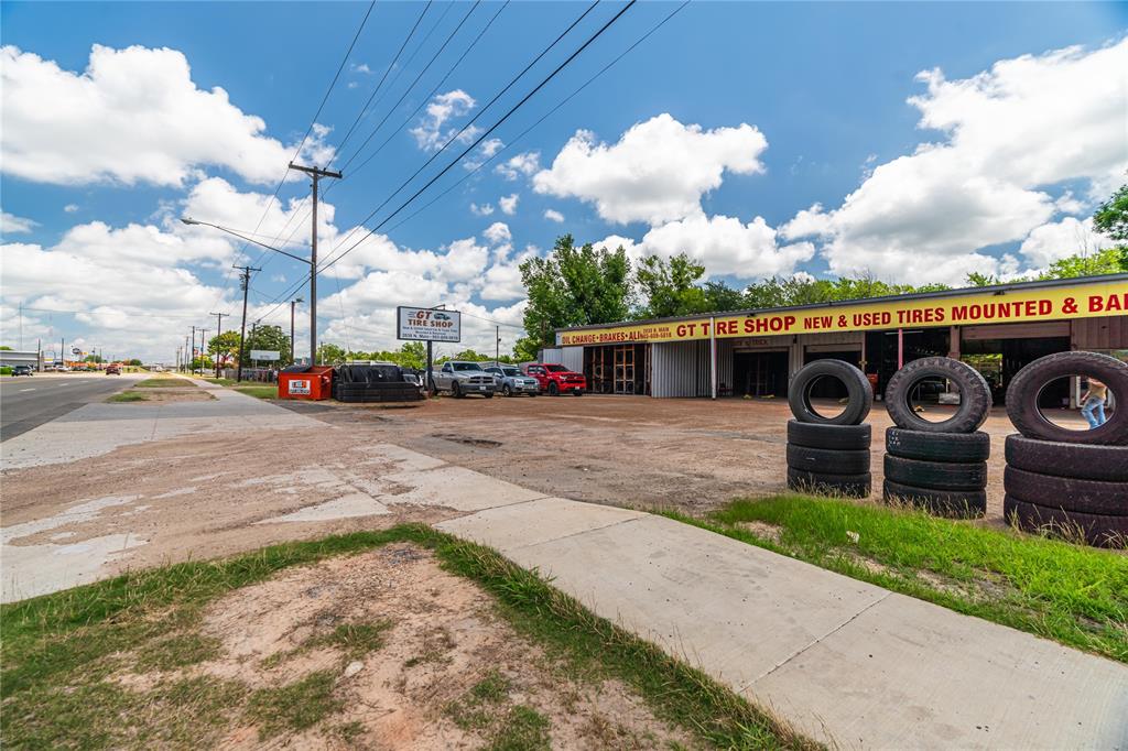 2038 N Main Street - Photo 4