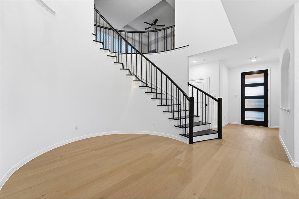 16709 Lacey Drive - Photo 2