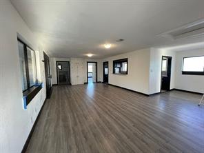 613 Central Texas Expressway - Photo 17