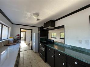 613 Central Texas Expressway - Photo 19