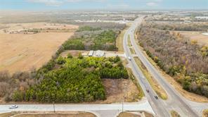 725 SW Loop 286 - Photo 16