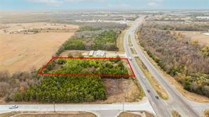725 SW Loop 286 - Photo 17