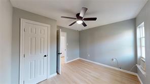 5729 Donnelly Avenue - Photo 13