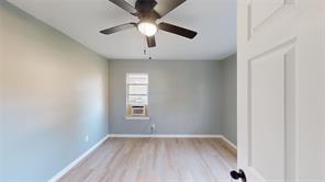 5729 Donnelly Avenue - Photo 16
