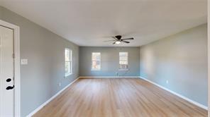 5729 Donnelly Avenue - Photo 5