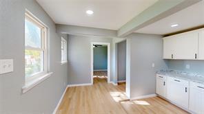 5729 Donnelly Avenue - Photo 8