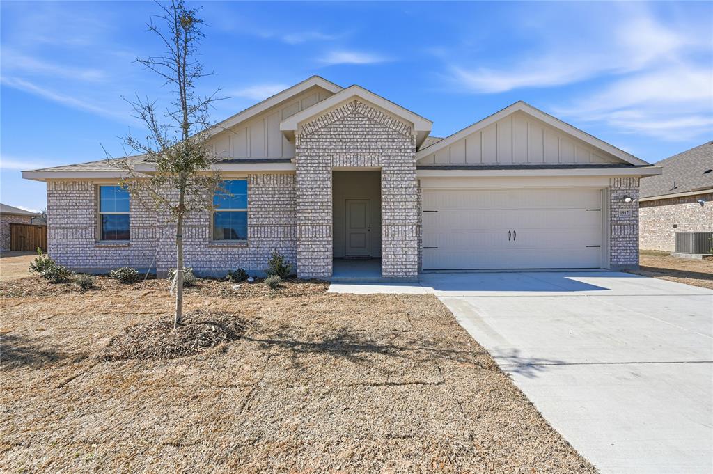 1917 Reveille Way - Photo 1