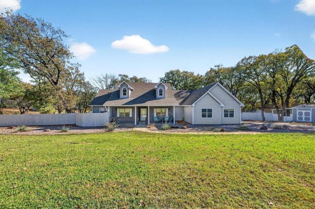 380 Crescent Drive