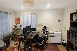 403 W Tarleton Street - Photo 11