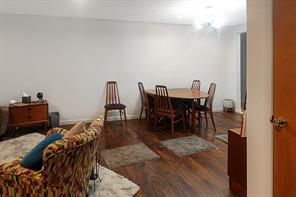 403 W Tarleton Street - Photo 5