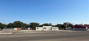 1112 W Main - Photo 4