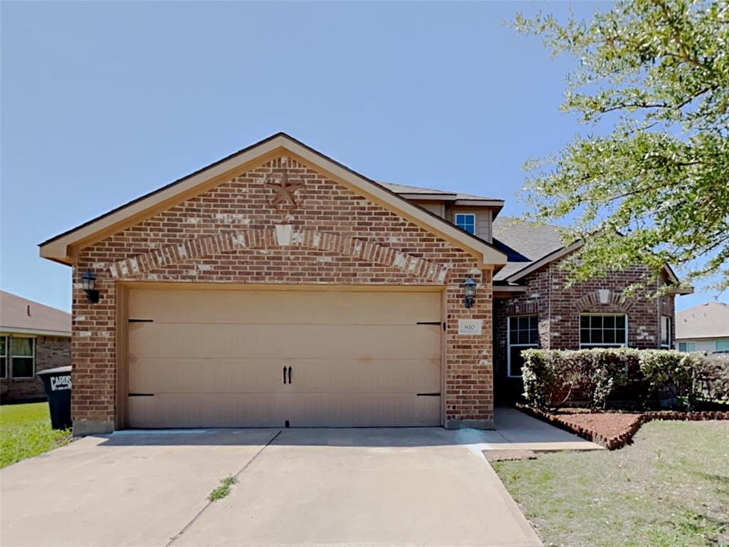 810 Oak Hollow Lane - Photo 1