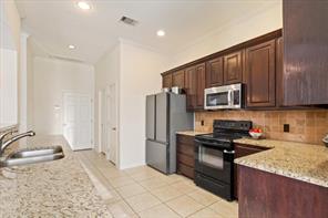 900 Queen Elizabeth Drive - Photo 10