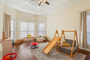 900 Queen Elizabeth Drive - Photo 12