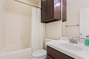 900 Queen Elizabeth Drive - Photo 18