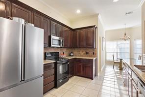 900 Queen Elizabeth Drive - Photo 8