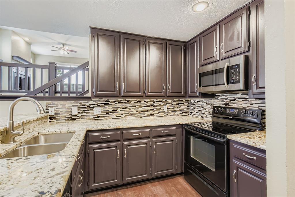 3323 Augusta Boulevard - Photo 2