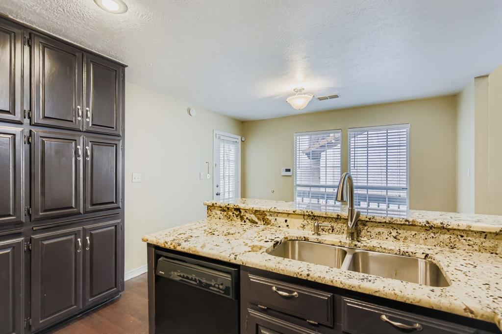 3323 Augusta Boulevard - Photo 3