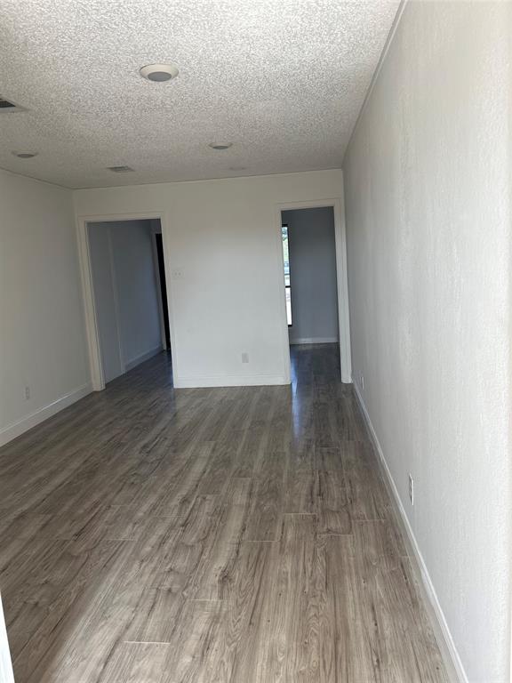 320 N Jim Wright Freeway - Photo 11