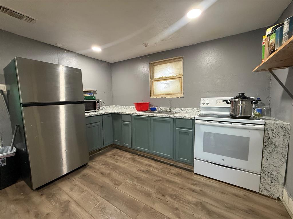 411 W Hester Street - Photo 7