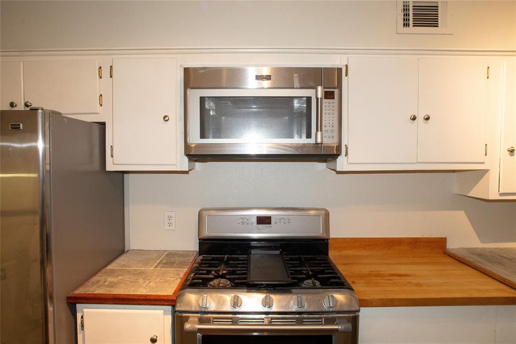 2129 Province - Photo 24