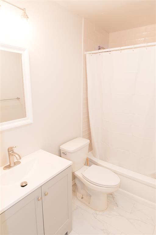 2129 Province - Photo 28