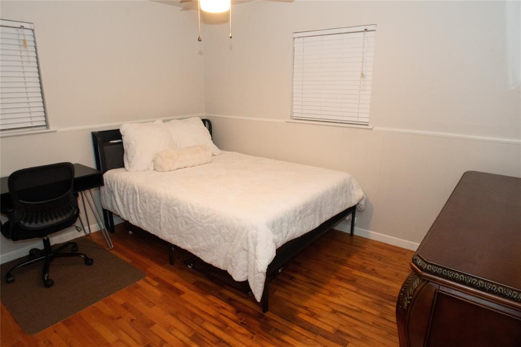 2129 Province - Photo 7