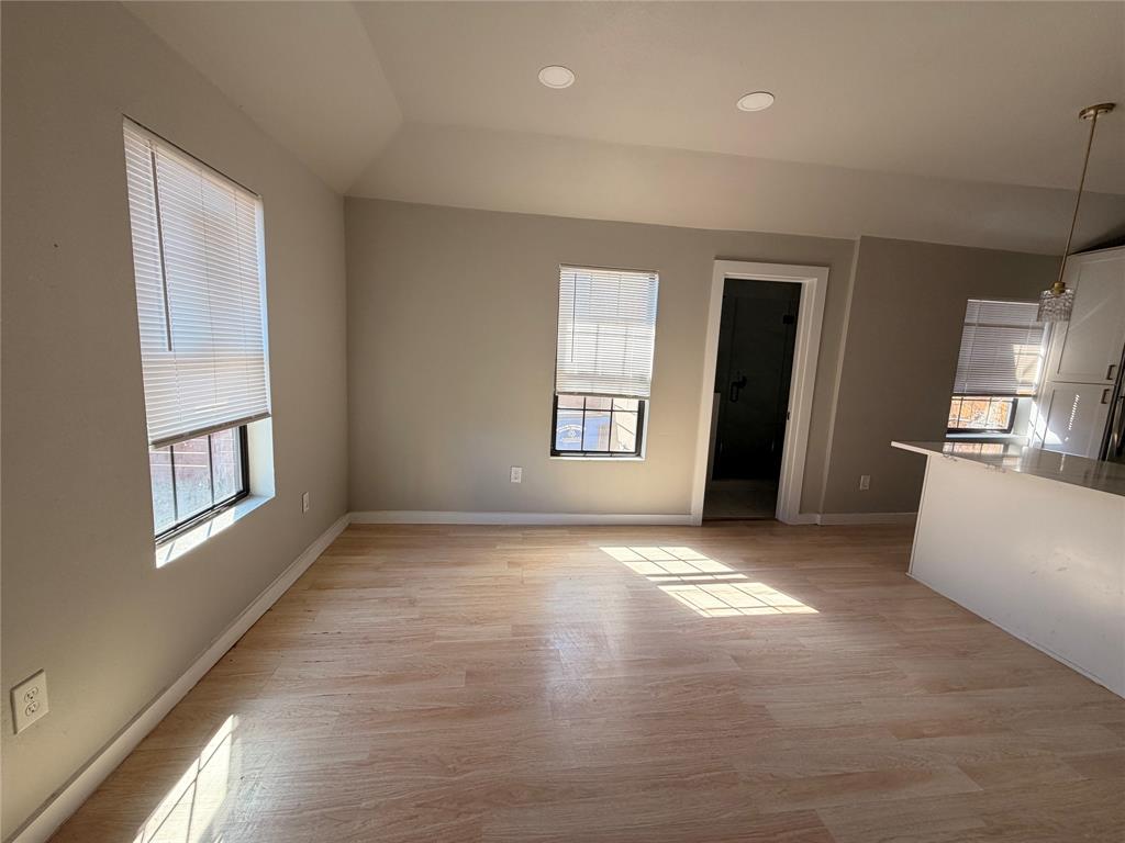1115 S Glasgow Drive - Photo 2
