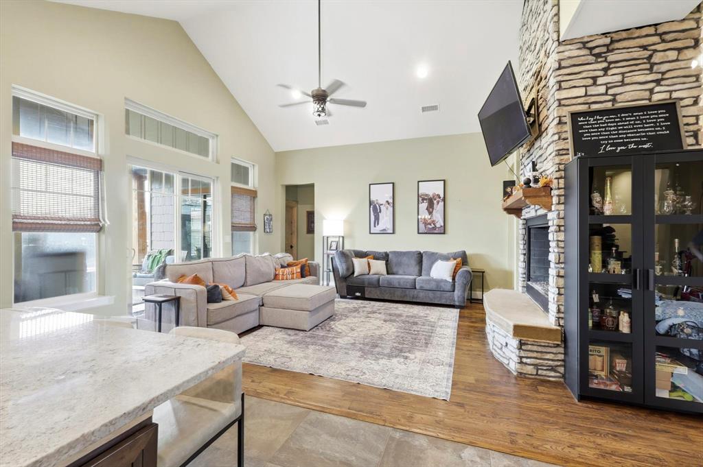 3300 Rigsby Lane - Photo 8