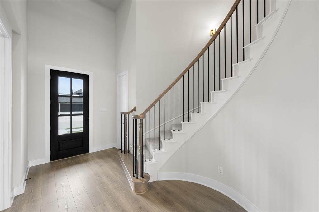 5401 Rowlan Row - Photo 6