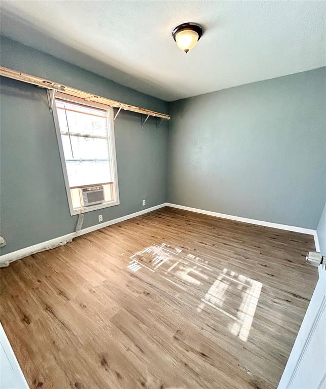 602 Ella Street - Photo 2