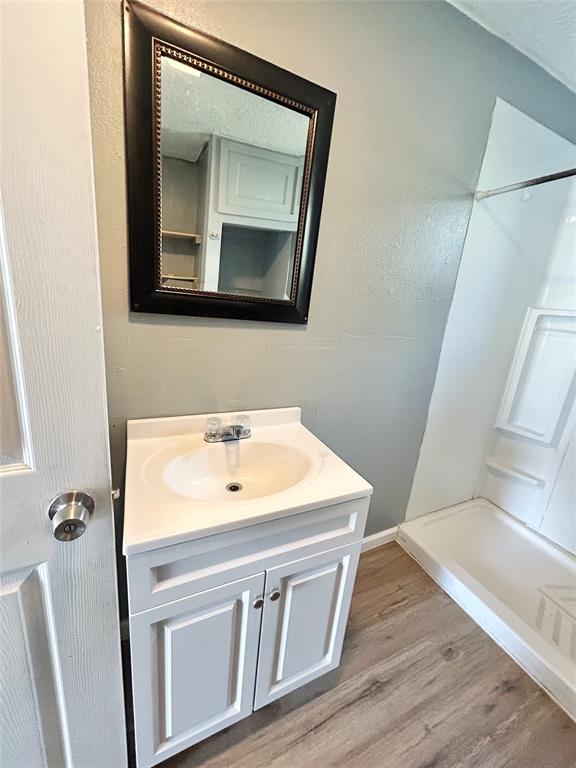 602 Ella Street - Photo 3
