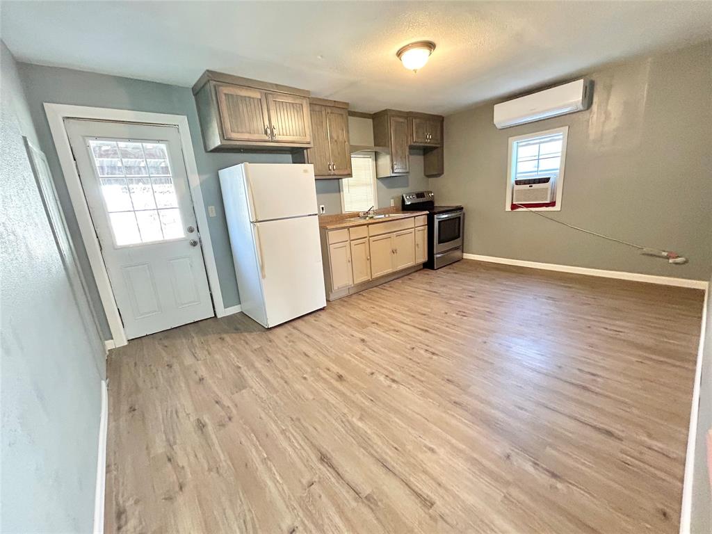 602 Ella Street - Photo 7