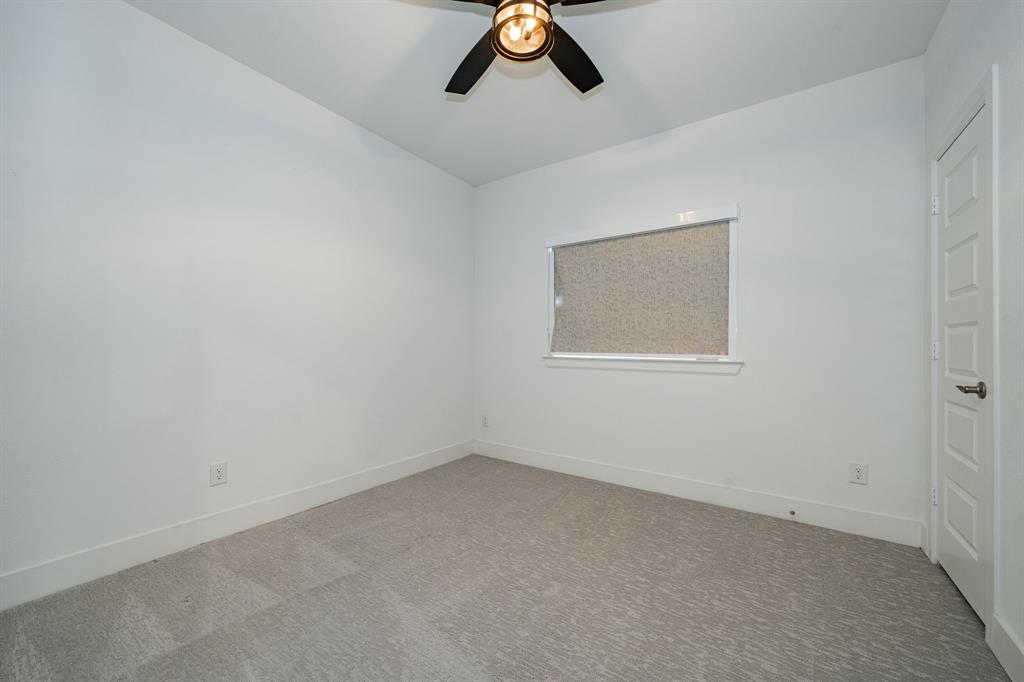 8106 Fallston Court - Photo 32