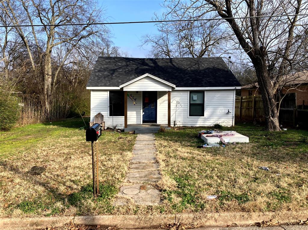 614 Beckworth Street - Photo 1