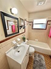 817 Laguna Drive - Photo 12