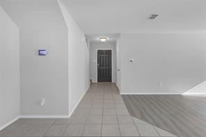 1063 Spofford Drive - Photo 4