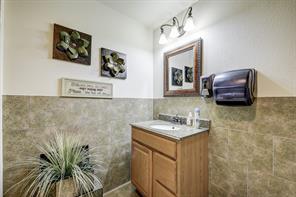 1338 Hortense Avenue - Photo 23