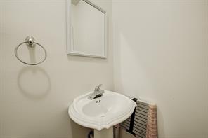 1338 Hortense Avenue - Photo 24