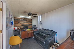 5346 S US Highway 377 - Photo 17