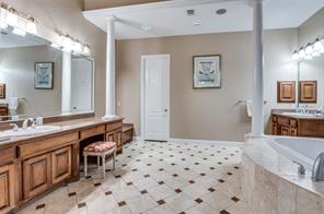 9253 Cape Royale Court - Photo 16