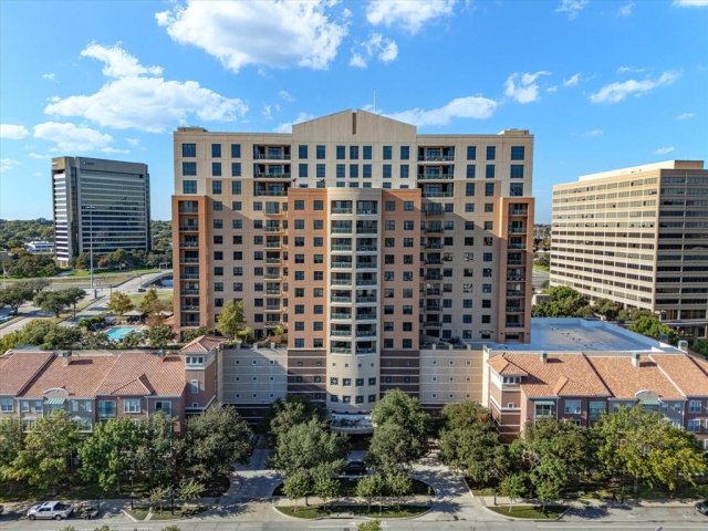 330 Las Colinas Boulevard E