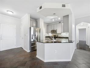 330 Las Colinas Boulevard E - Photo 4