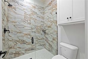 584 OAK POINT DRIVE Drive - Photo 24