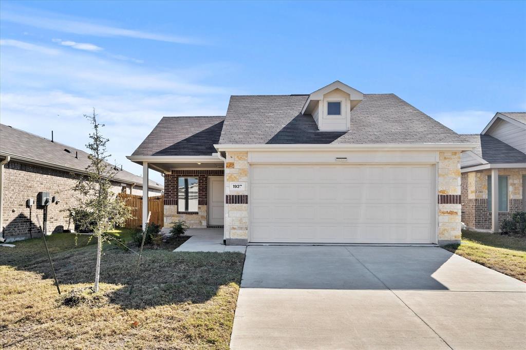 1937 Aves Glen Lane - Photo 1